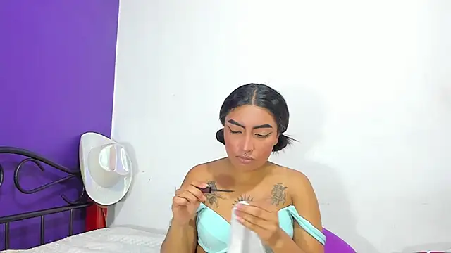 Natymontiell  online show from December 18, 2024, 4:06 pm