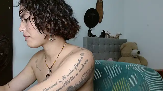 Snapshot of Sexy_Lia_ chatting on June 17, 2026, 2:58 am Sexy Lia online show from June 17, 2026, 2:58 am