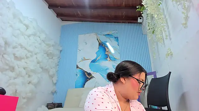 Snapshot of Danniela18_ chatting on June 3, 2026, 12:19 pm Danniela18 online show from June 3, 2026, 12:19 pm