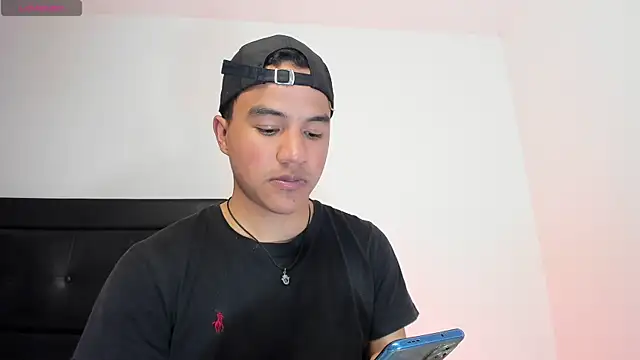 Snapshot of lucas_wellx chatting on July 31, 2026, 2:00 am lucas wellx online show from July 31, 2026, 2:00 am