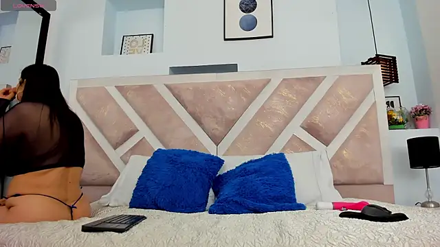 hotmature1 online show from April 12, 2026, 11:04 am