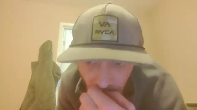 Huntzg23 online show from December 19, 2025, 10:06 pm