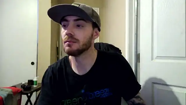 Huntzg23 online show from April 19, 2026, 4:56 am