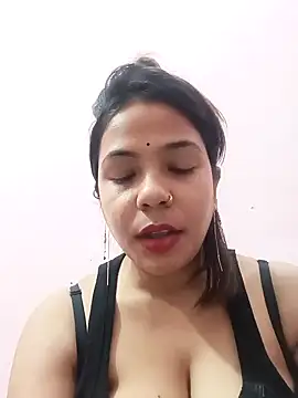 Snapshot of Hot-shot99 chatting on February 3, 2025, 9:29 pm Hot-shot99 online show from February 3, 2025, 9:29 pm