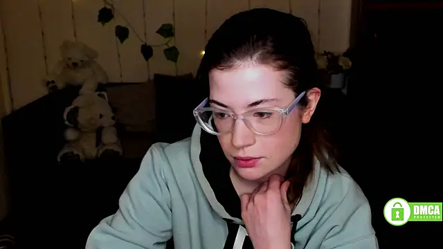 Alicia redfollow online show from February 19, 2025, 6:21 pm