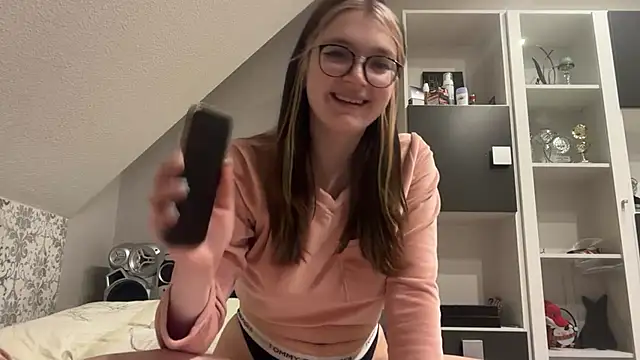 NikaCyberslut online show from December 24, 2024, 8:16 pm