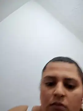 Miss balloonsmila online show from December 24, 2024, 8:27 pm