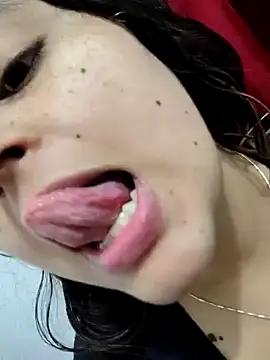 Miss balloonsmila online show from December 29, 2024, 8:48 pm