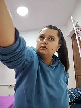 Miss balloonsmila online show from November 15, 2025, 10:04 pm