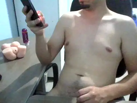 Snapshot of Novin21_24 chatting on December 22, 2025, 11:35 pm Novin21 24 online show from December 22, 2025, 11:35 pm