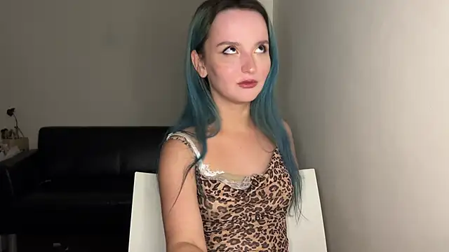 bumble bee online show from March 4, 2025, 2:21 pm