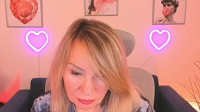 Snapshot of RosalindaFortuna chatting on December 26, 2024, 11:32 am RosalindaFortuna online show from December 26, 2024, 11:32 am