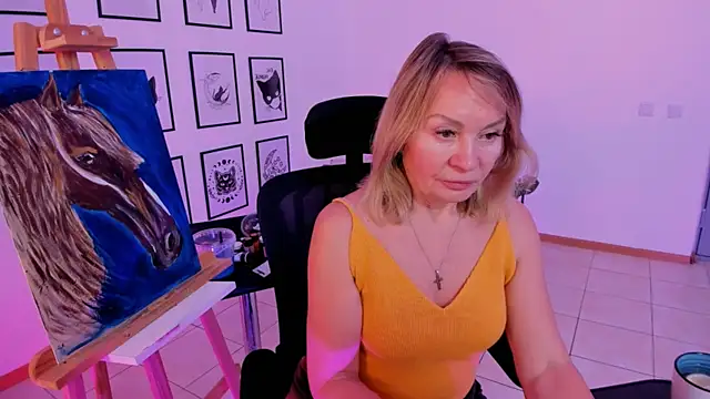 Snapshot of RosalindaFortuna chatting on January 7, 2025, 2:30 pm RosalindaFortuna online show from January 7, 2025, 2:30 pm