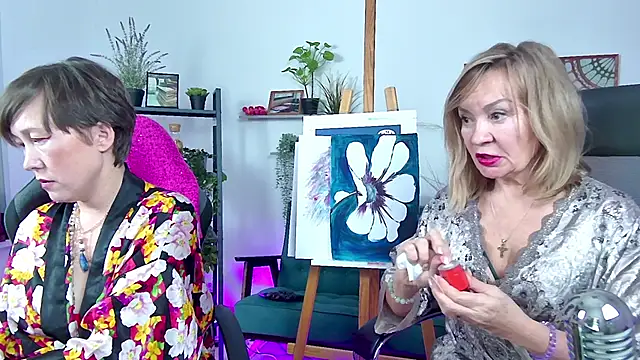 Snapshot of RosalindaFortuna chatting on January 24, 2025, 11:15 am RosalindaFortuna online show from January 24, 2025, 11:15 am