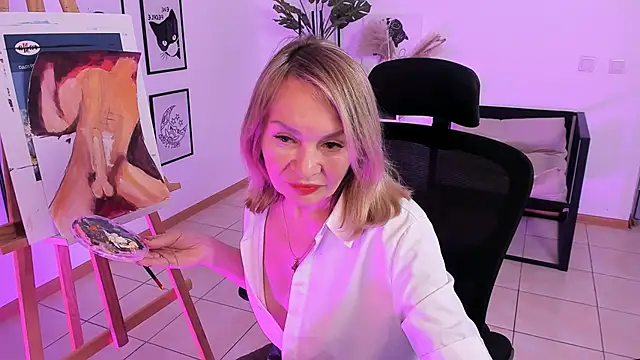 Snapshot of RosalindaFortuna chatting on January 30, 2025, 2:04 pm RosalindaFortuna online show from January 30, 2025, 2:04 pm