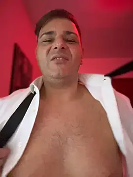 SecretlyDD online show from February 9, 2025, 4:50 pm