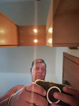 SecretlyDD online show from February 3, 2026, 9:47 am