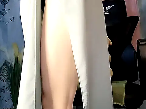 Lucy limon online show from September 28, 2025, 10:15 pm