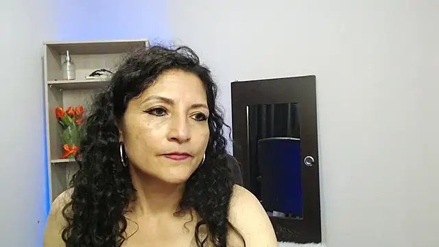 arianna ros3 online show from February 11, 2025, 6:44 pm