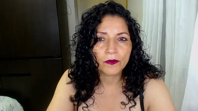arianna ros3 online show from April 20, 2026, 12:57 am