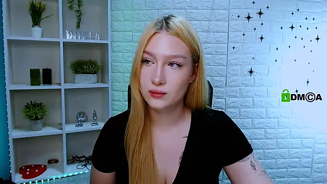 playful sophie online show from June 4, 2026, 7:53 pm