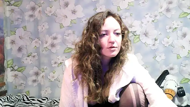 KattyLuuu online show from February 5, 2025, 11:50 pm