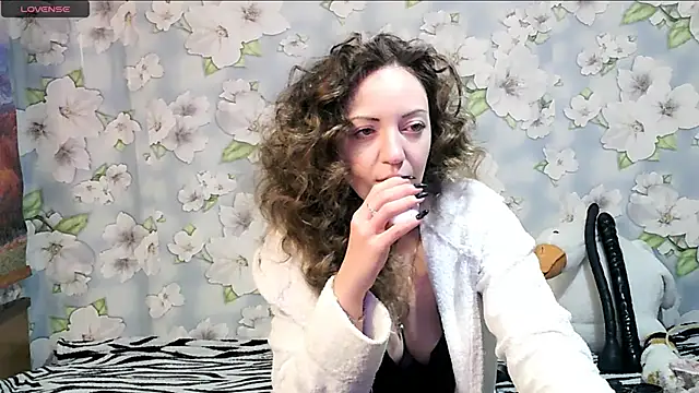 KattyLuuu online show from March 2, 2025, 8:40 pm