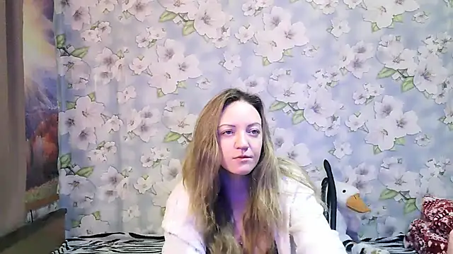 KattyLuuu online show from November 2, 2025, 6:10 pm