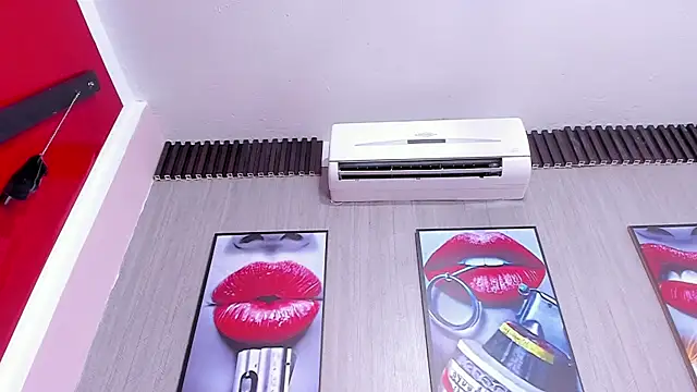 amber diior online show from February 5, 2025, 8:57 pm