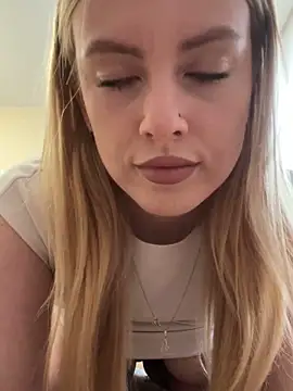 AzallandRoom online show from April 13, 2026, 8:53 am