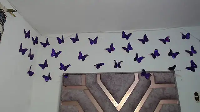 Anny Fox- online show from December 23, 2025, 4:10 am