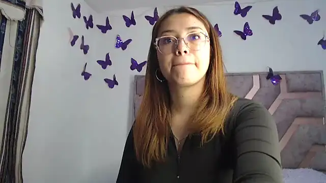 Snapshot of Anny_Fox- chatting on April 26, 2026, 3:48 am Anny Fox- online show from April 26, 2026, 3:48 am