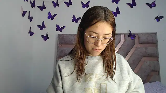 Snapshot of Anny_Fox- chatting on April 30, 2026, 5:25 am Anny Fox- online show from April 30, 2026, 5:25 am