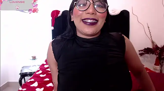 AmyBriiggs online show from December 27, 2024, 12:12 pm