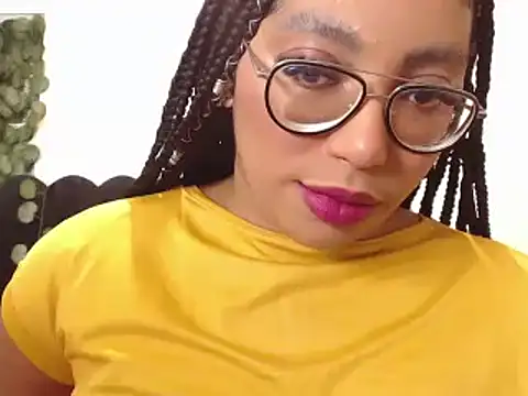 AmyBriiggs online show from November 4, 2025, 4:00 am