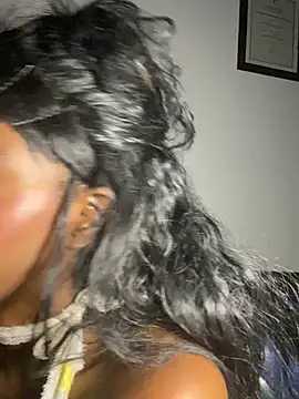 Snapshot of Zizi-campbel chatting on January 29, 2025, 11:46 pm Zizi-campbel online show from January 29, 2025, 11:46 pm