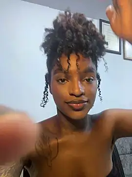 Snapshot of Zizi-campbel chatting on February 11, 2025, 10:26 am Zizi-campbel online show from February 11, 2025, 10:26 am