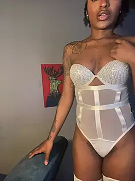 Zizi-campbel online show from March 1, 2026, 10:39 am