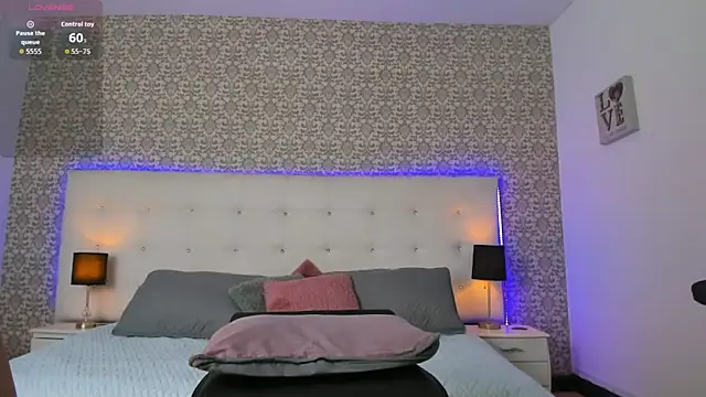 Camillesanto online show from January 8, 2026, 5:10 am