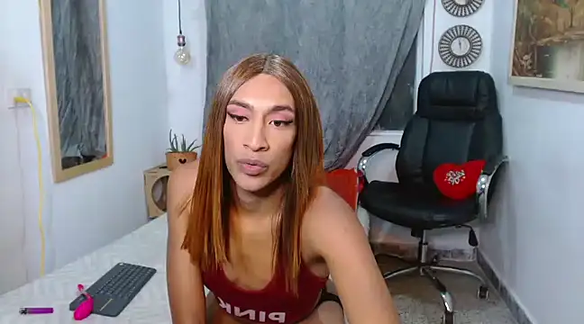 Snapshot of Dannacamilsaenz chatting on December 20, 2024, 9:50 pm Dannacamilsaenz online show from December 20, 2024, 9:50 pm