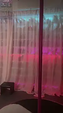 baobaomiqi linger online show from November 25, 2025, 2:00 am