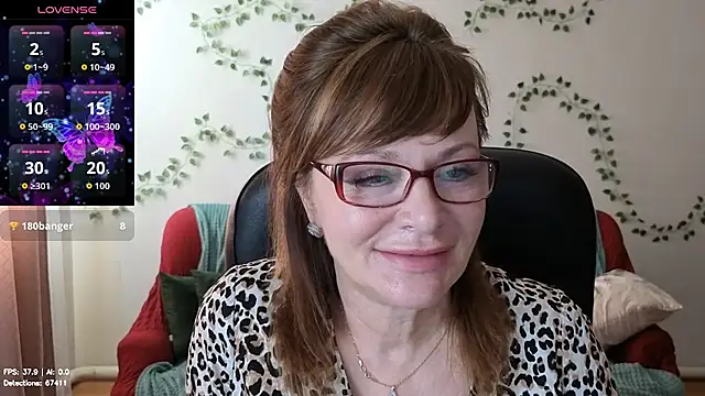 Snapshot of Miss_Moren chatting on July 12, 2026, 5:53 am Miss Moren online show from July 12, 2026, 5:53 am