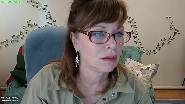 Snapshot of Miss_Moren chatting on July 26, 2026, 5:26 am Miss Moren online show from July 26, 2026, 5:26 am