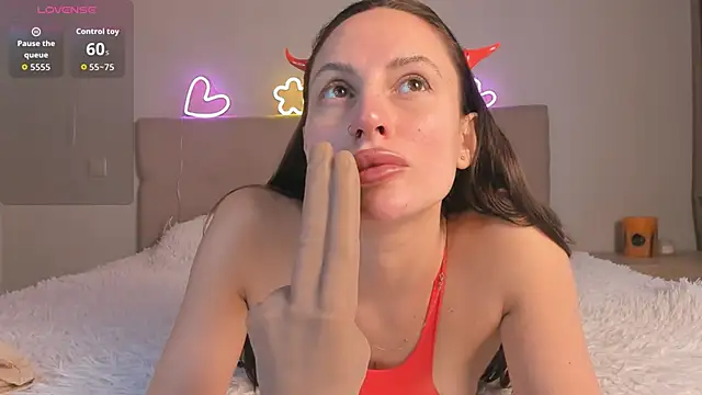 imMolly11 online show from October 28, 2025, 9:35 am