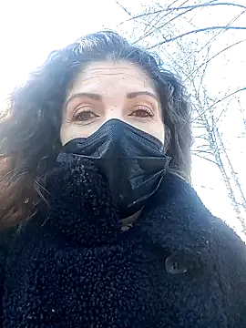 sansan2411 online show from February 14, 2025, 1:08 pm