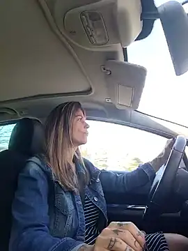 sansan2411 online show from March 3, 2026, 1:28 pm