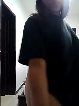 carol-flor1 online show from January 9, 2025, 3:23 pm