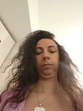 Snapshot of naughty69curls chatting on June 1, 2026, 7:04 pm naughty69curls online show from June 1, 2026, 7:04 pm