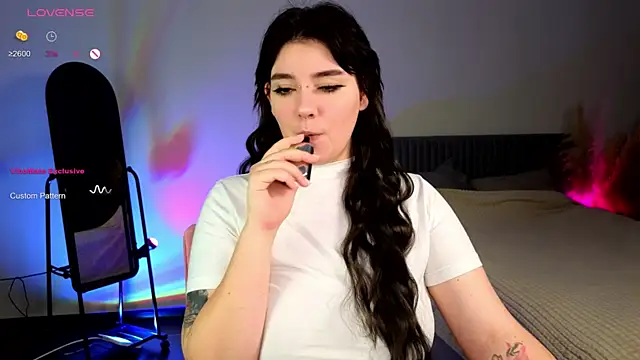 YumiYammy online show from December 22, 2024, 9:53 pm