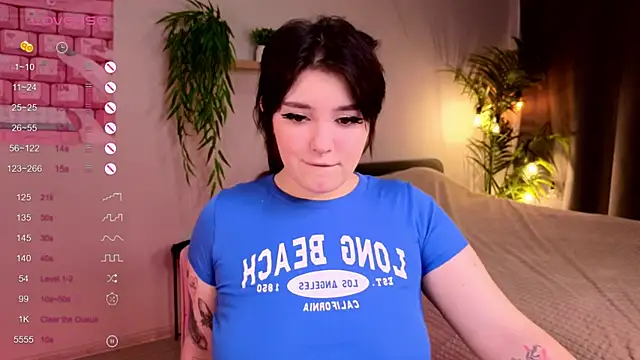 YumiYammy online show from March 7, 2025, 10:10 pm